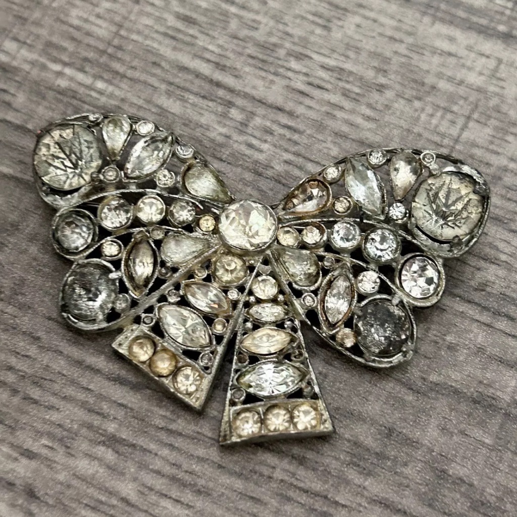 Rare Find! Antique Pave Cubic Zirconia 1930s Ribbon Bow Brooch Pin